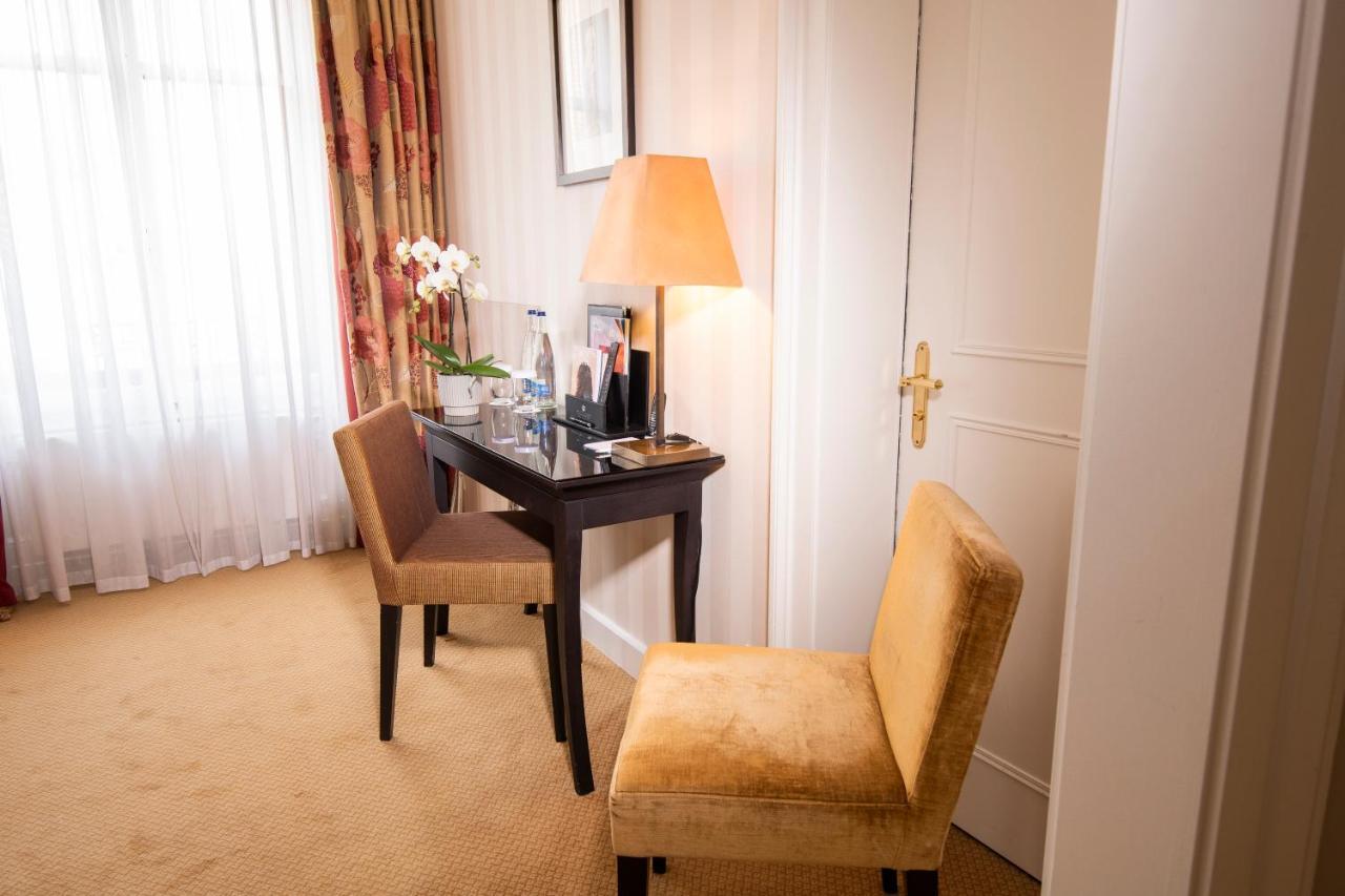 Hotel Des Trois Couronnes & Spa - The Leading Hotels Of The World Веве Экстерьер фото